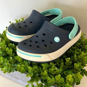 Crocs Kids Crocband Clog Big Kid Navy with White and Teal band Size J 2
